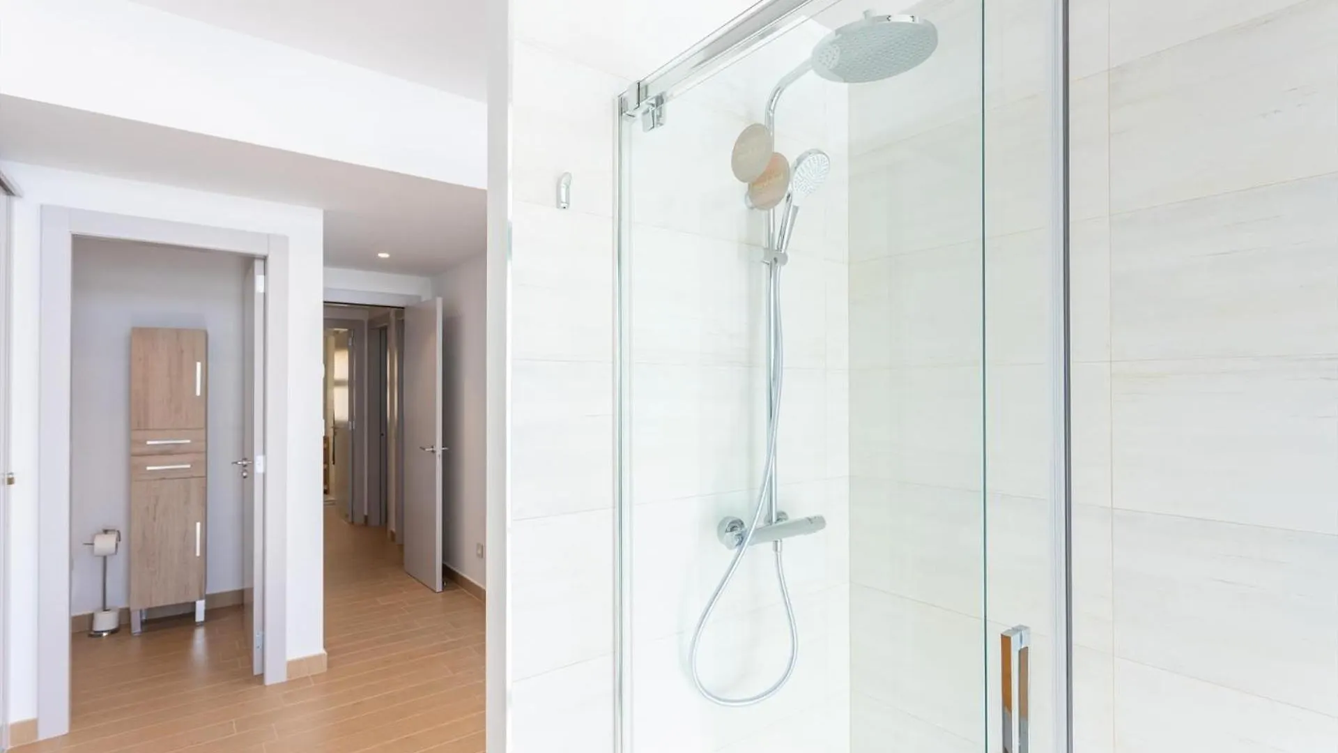 Vivi Homes -Vista Mar Pool, Terrace, Golf & Sea View Fuengirola Apartment