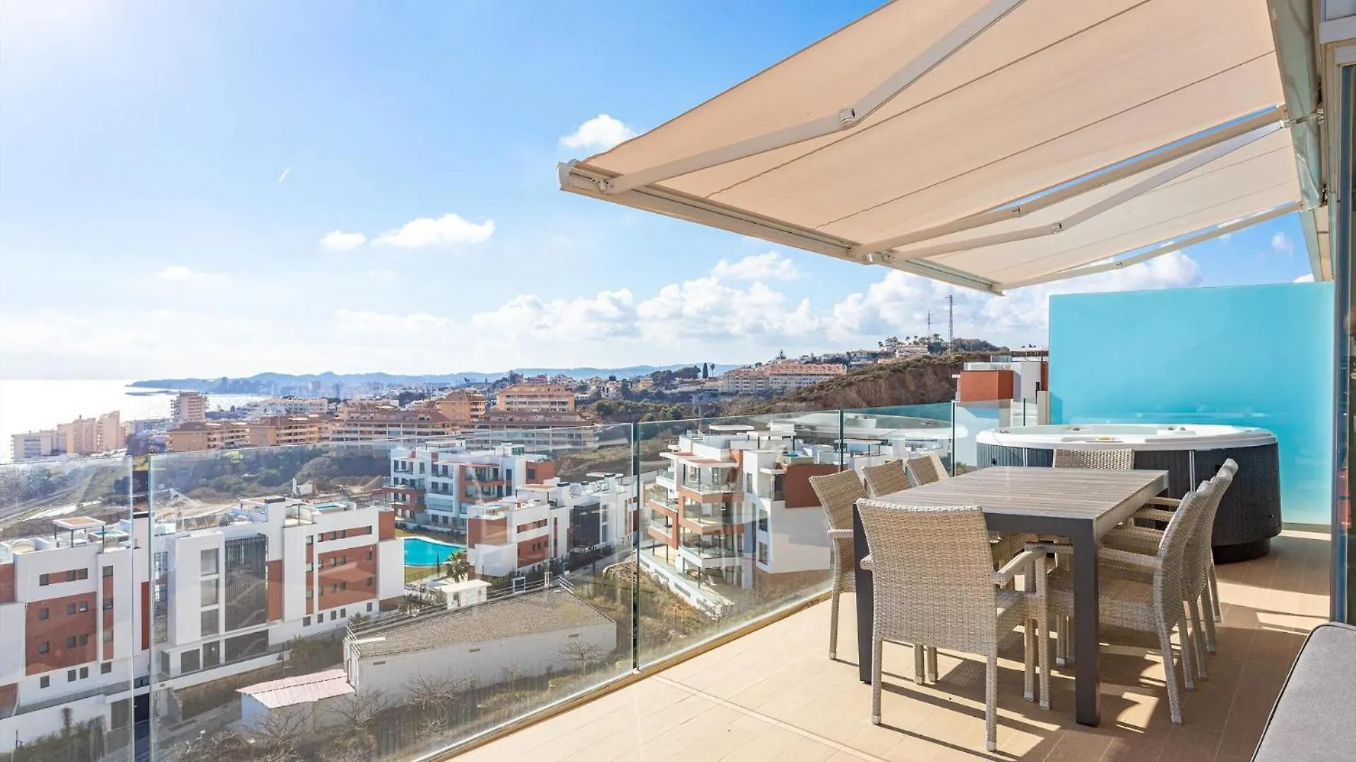 Vivi Homes -Vista Mar Pool, Terrace, Golf & Sea View Fuengirola