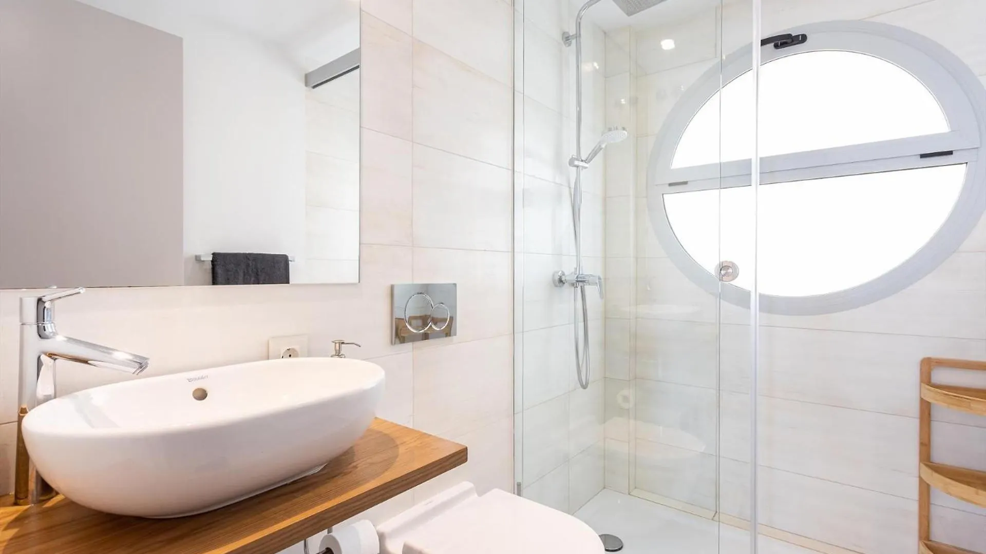 Vivi Homes -Vista Mar Pool, Terrace, Golf & Sea View Fuengirola Spain